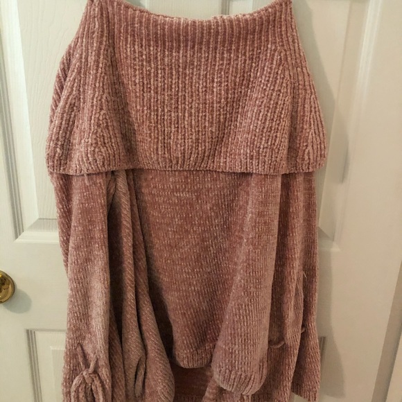 Lauren Conrad Pink Over The Shoulder Sweater - Picture 4 of 5